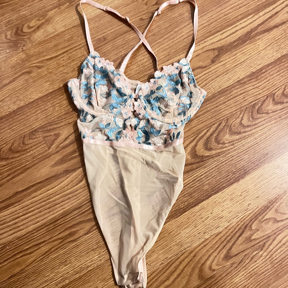 lingerie bodysuit